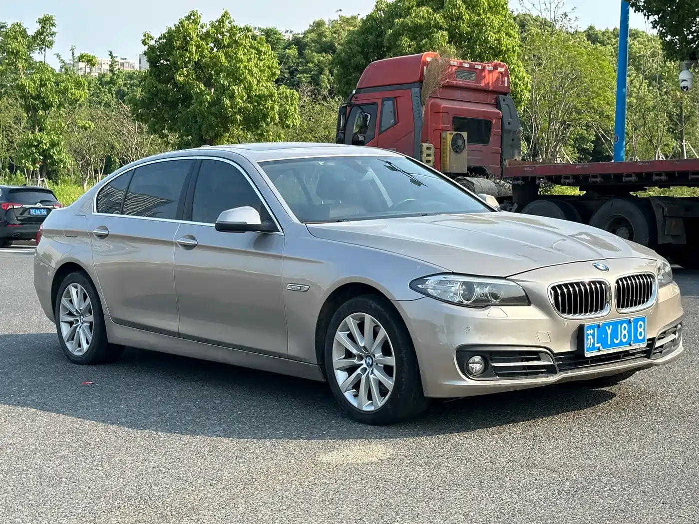 BMW 5 Series 2014 528Li Leading Edition фото 3