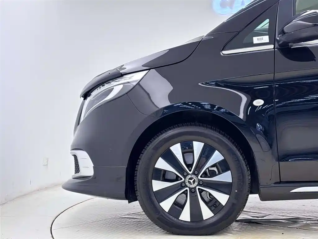 Mercedes-Benz Vito 2023 2.0T Business 7-Seater фото 8