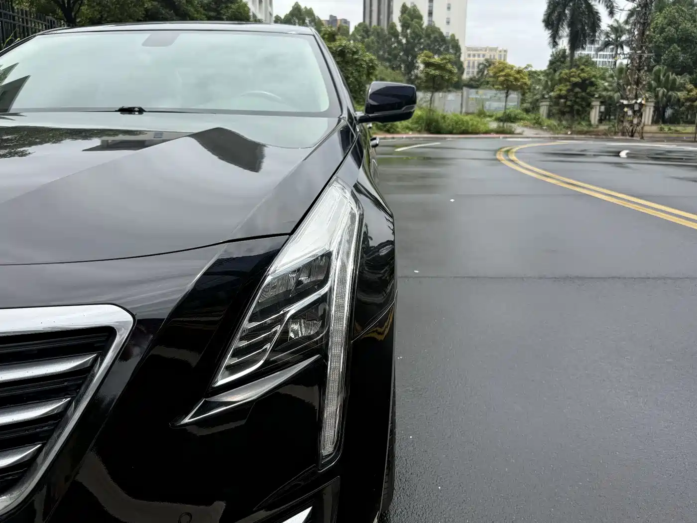 Photo 4 - Cadillac CT6