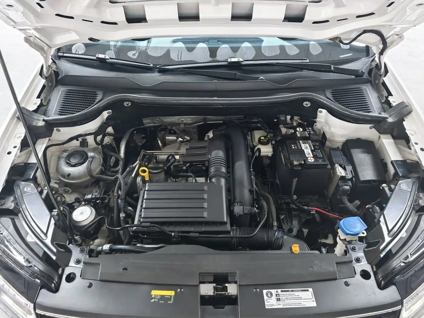 Volkswagen Tharu 2022 280TSI FWD Luxury Edition фото 17