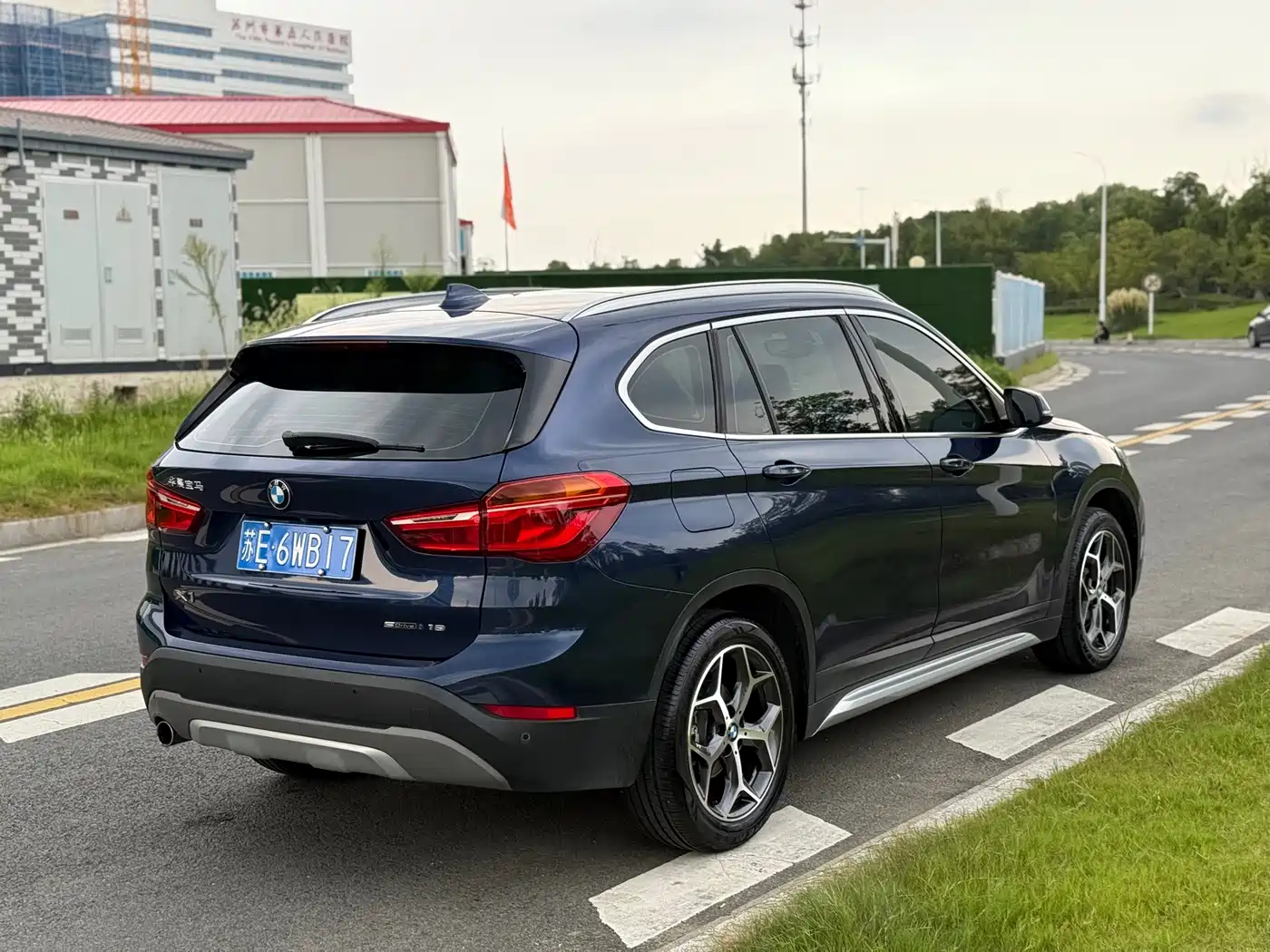 BMW X1 2019 sDrive18Li Premium Model фото 5