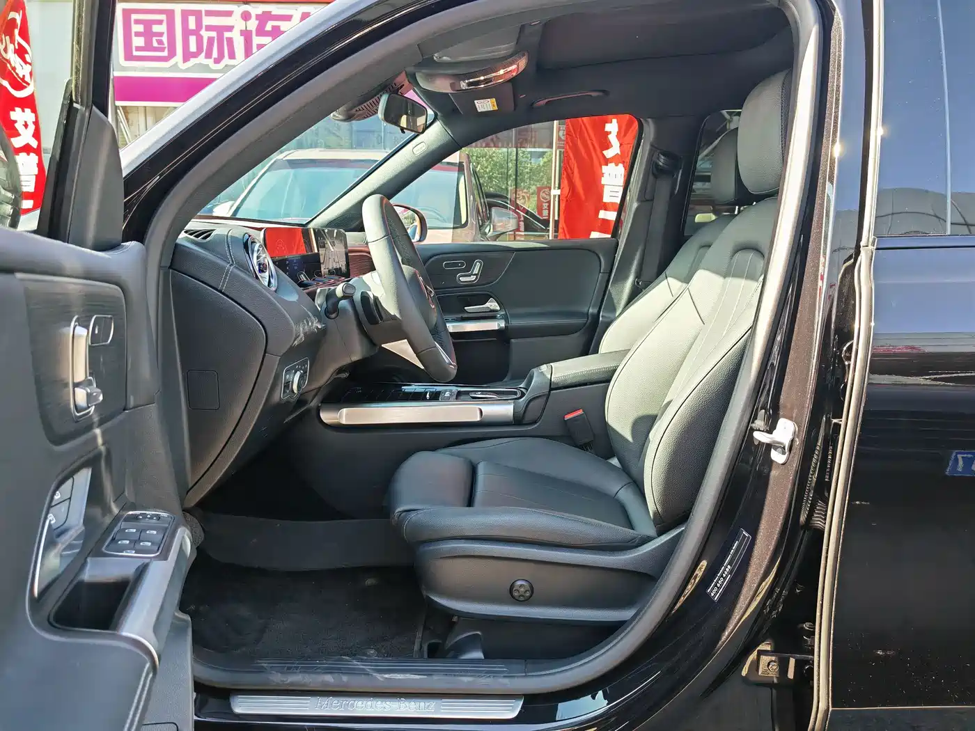 Mercedes-Benz GLB 2024 Facelift GLB 220 4MATIC фото 4