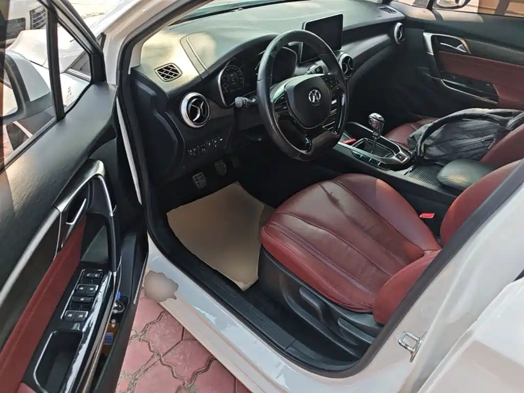 BAIC Senova D50 2019 2018 1.5L Manual Premium Smart Drive Edition