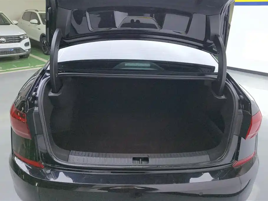 Volkswagen Passat 2023 Facelift 330TSI Starlight Elite Edition фото 4