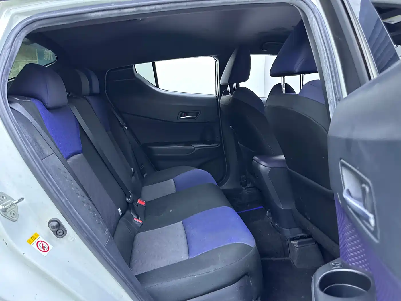 Toyota C-HR 2018 2.0L Luxury Edition China V фото 11