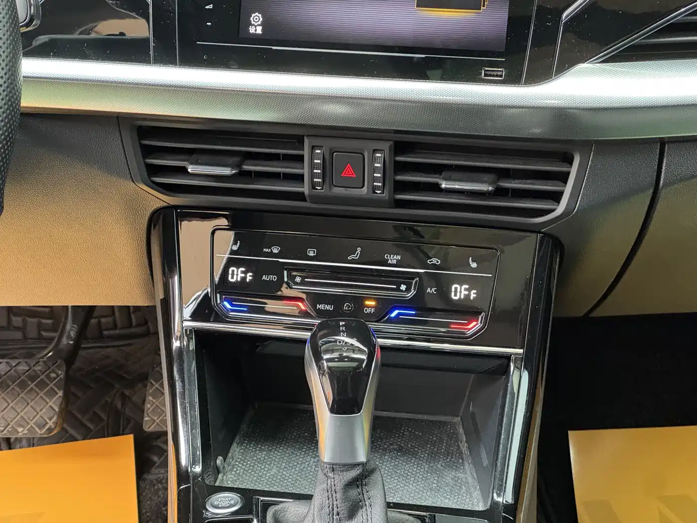 Volkswagen Passat 2022 330TSI Elite Edition фото 12