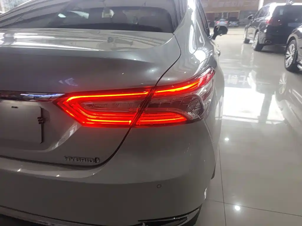 Toyota Camry 2024 2023 Hybrid 2.5HG Luxury Edition