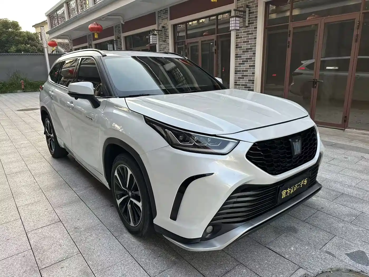 Toyota Crown Kluger 2021 2.5L HEV 4WD Luxury фото 3