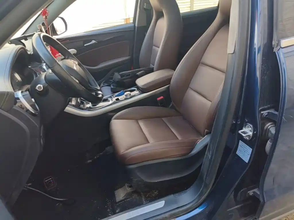 Junma MEET 3 (Meitu 3) 2018 2018 1.5T CVT Luxury Edition