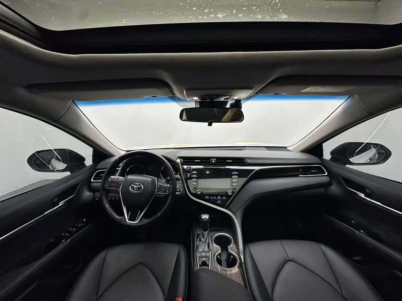 Toyota Camry 2018 2.5G Luxury Edition фото 4