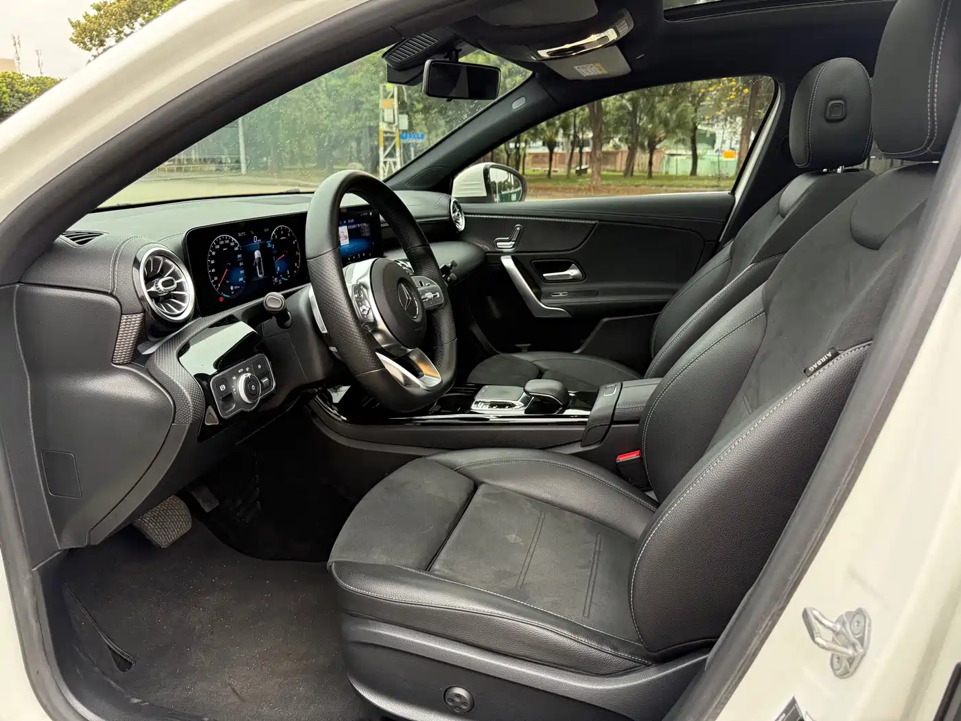 Mercedes-Benz A-Class 2020 A 200 L Sport Sedan фото 4