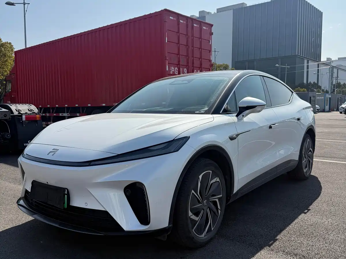 RISING AUTO FEIFAN R7