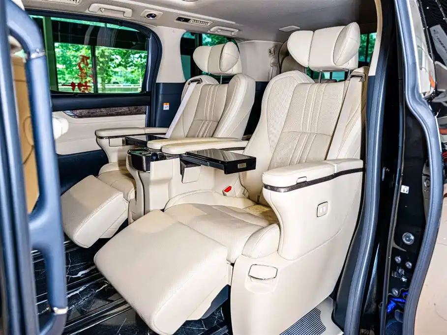 Toyota Alphard 2021 Hybrid 2.5L Premium фото 12