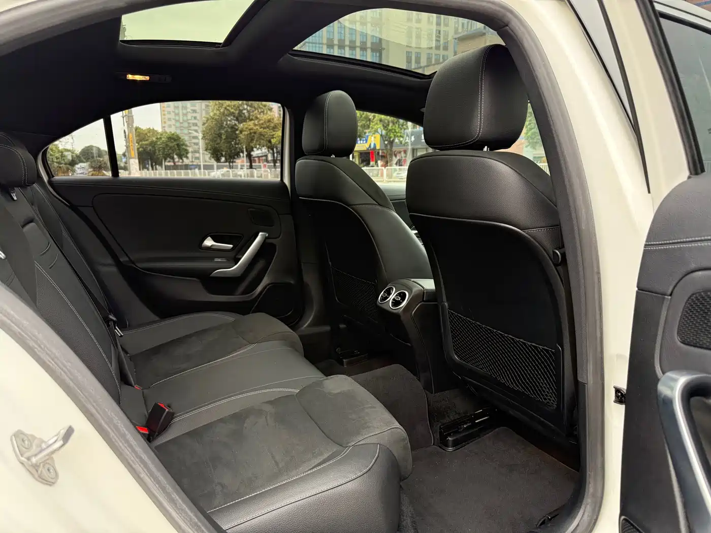 Mercedes-Benz A-Class 2020 A 200 L Sport Sedan фото 12