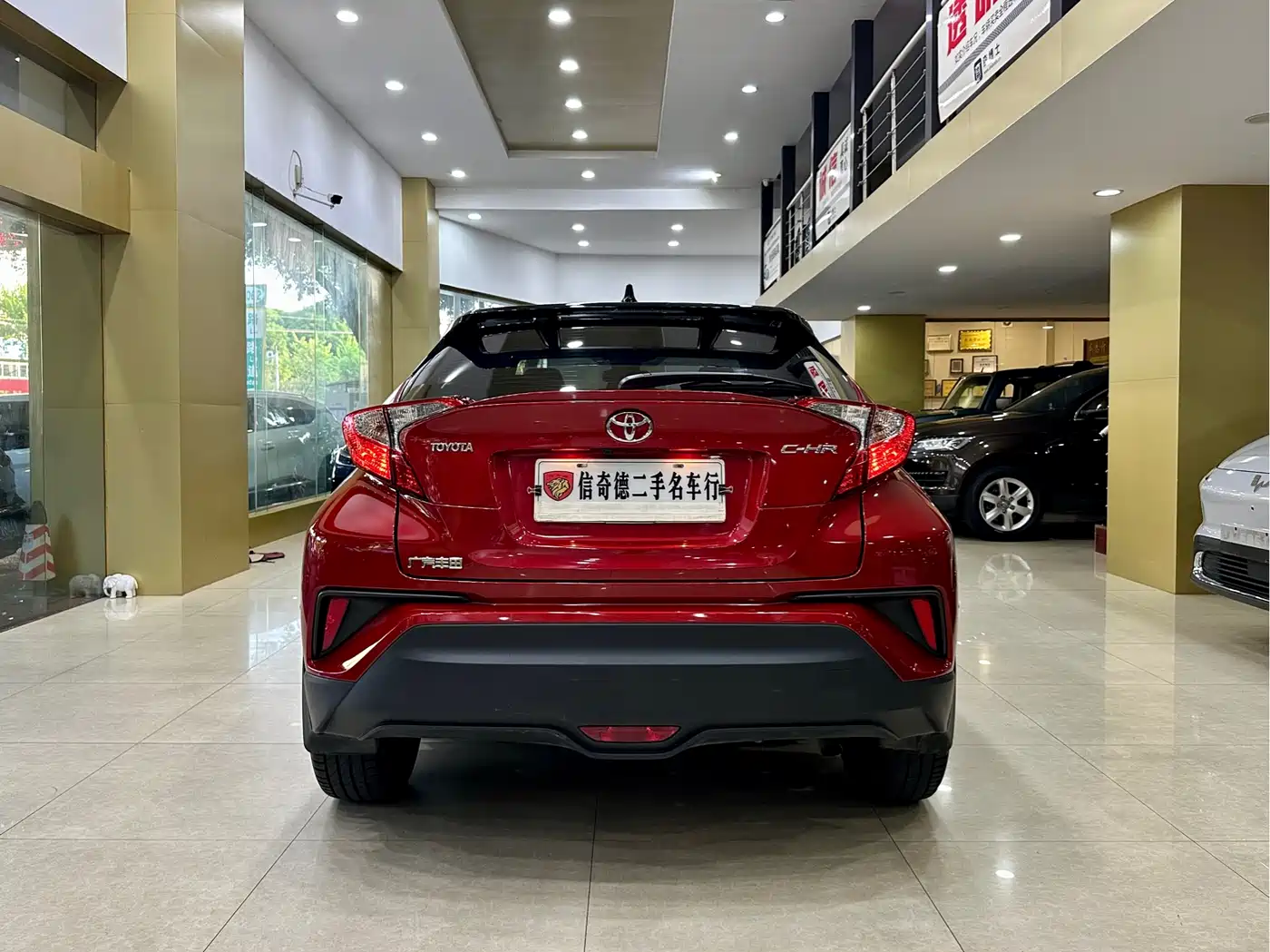 Toyota C-HR 2020 Model 2.0L Leading фото 5