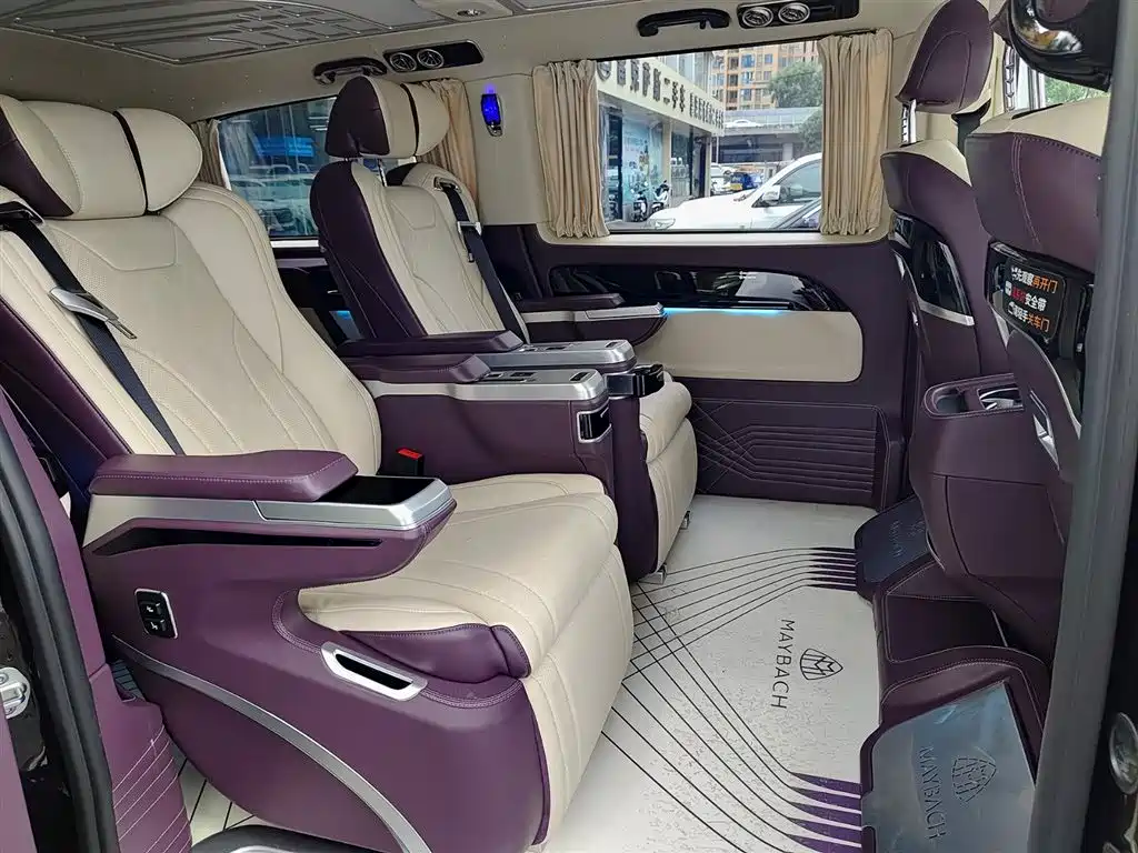 Mercedes-Benz Vito 2023 2.0T Elite 7-Seater фото 8