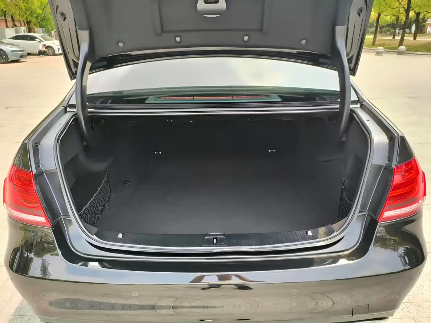 Mercedes-Benz E-Class 2015 Facelift E 200 L фото 14