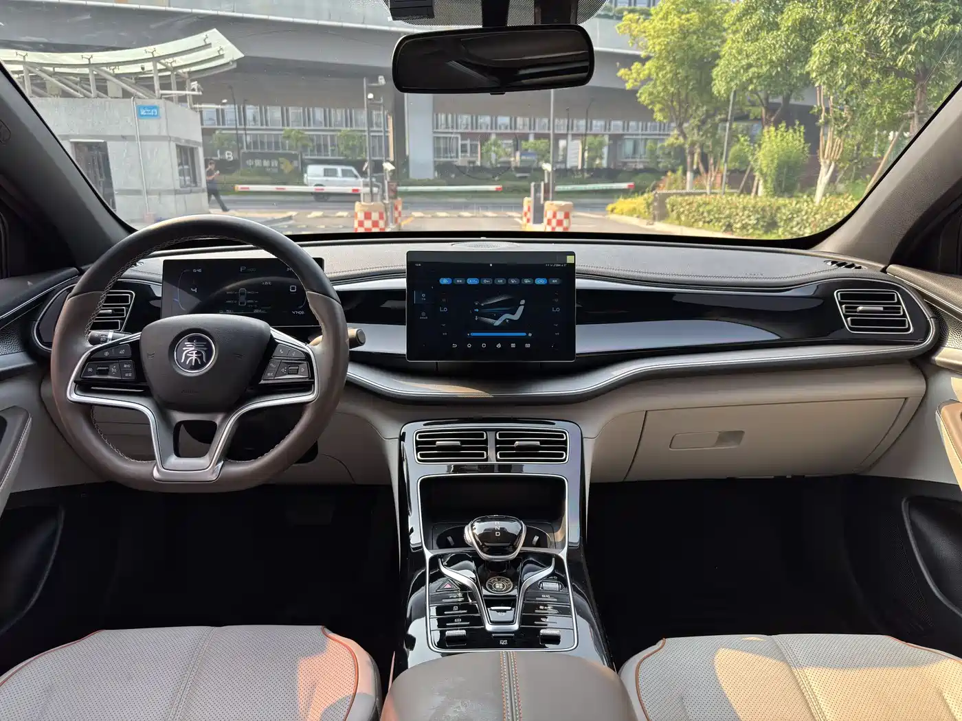 BYD Qin PLUS 2024 Glory Edition EV 420KM Surpass фото 12
