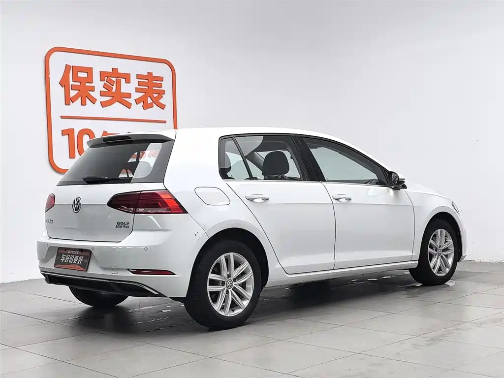 Volkswagen Golf 2018 230TSI Automatic Comfort фото 2
