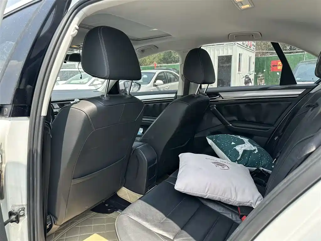 Volkswagen Bora 2016 Model 1.6L Automatic Comfort фото 8
