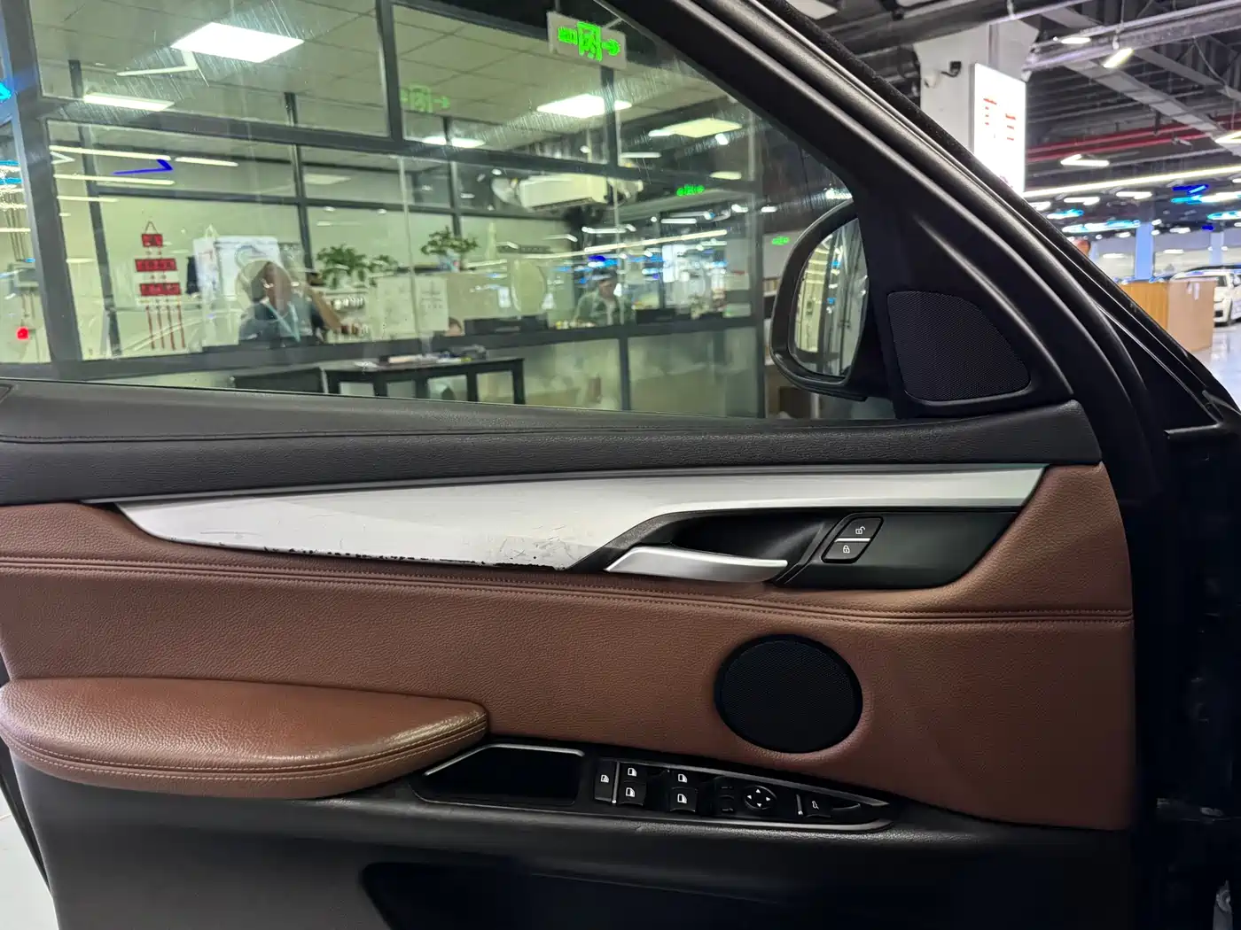 BMW X6 2015 xDrive35i Luxury Model фото 5