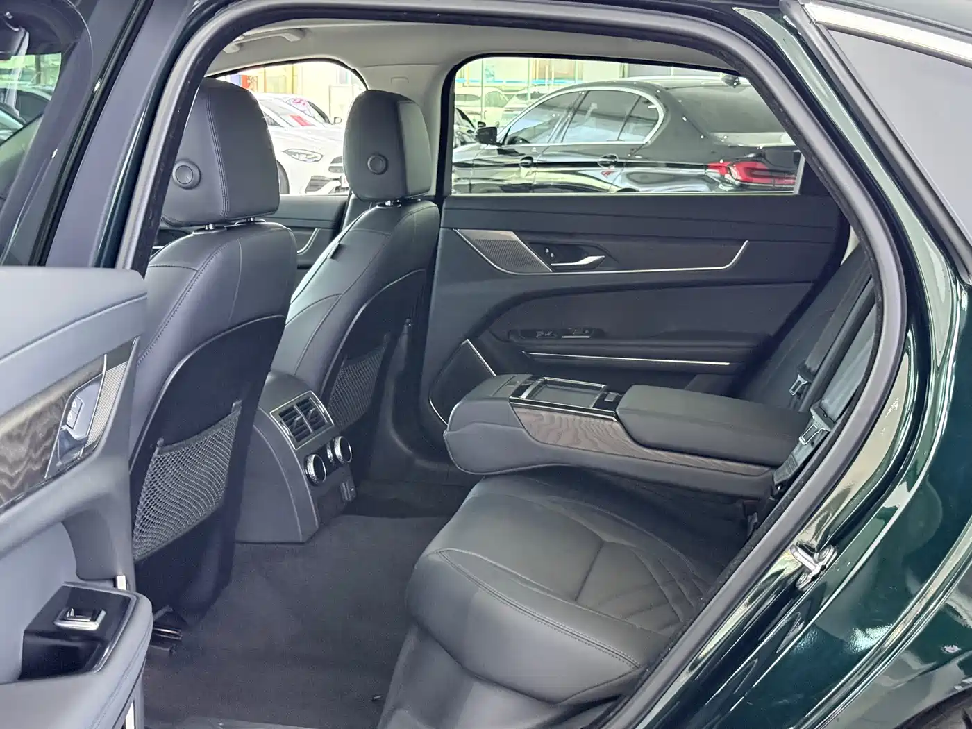 Jaguar XFL 2022 XFL 2.0T P250 2WD Premium Luxury фото 5