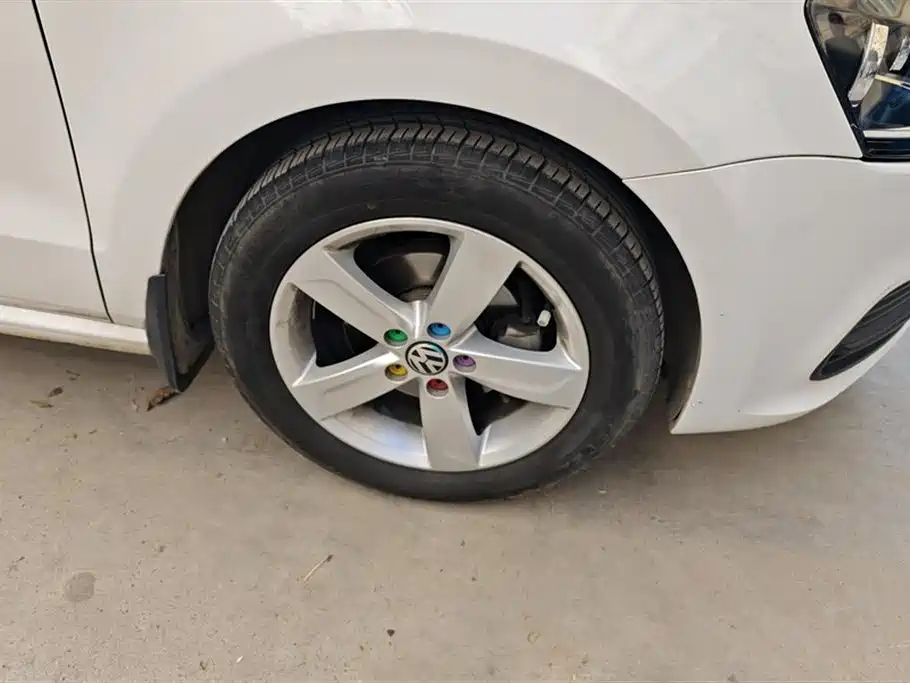 Volkswagen Polo 2018 1.5L Manual Safe Drive фото 6