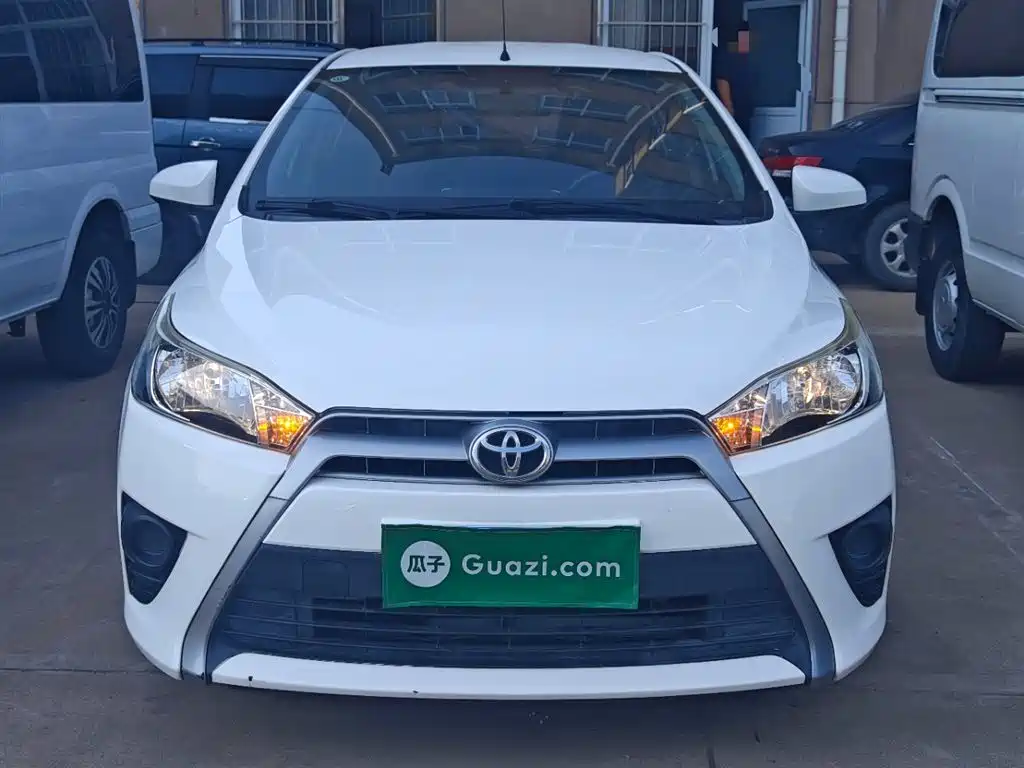 Toyota YARiS L Zhi Xuan 2015 1.5E Auto Charming Edition фото 3