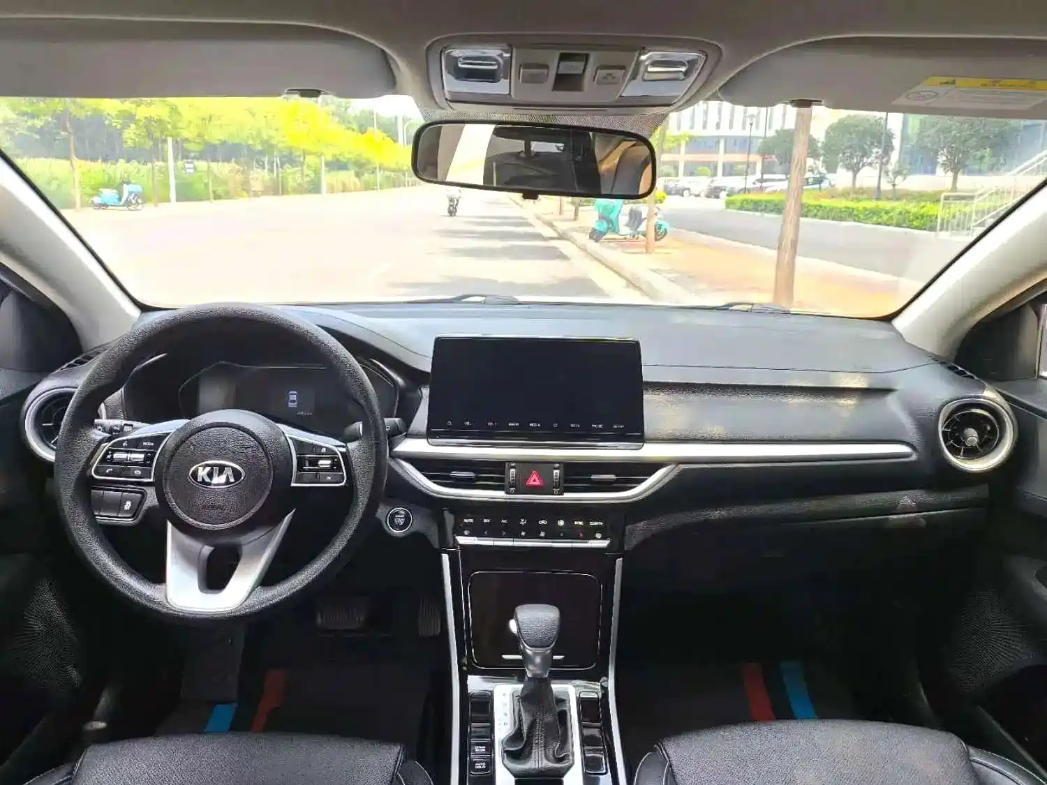 Photo 4 - Kia K3