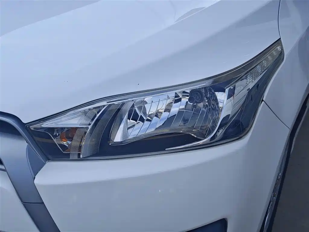 Toyota YARiS L Zhi Xuan 2015 1.5E Auto Charming Edition фото 24
