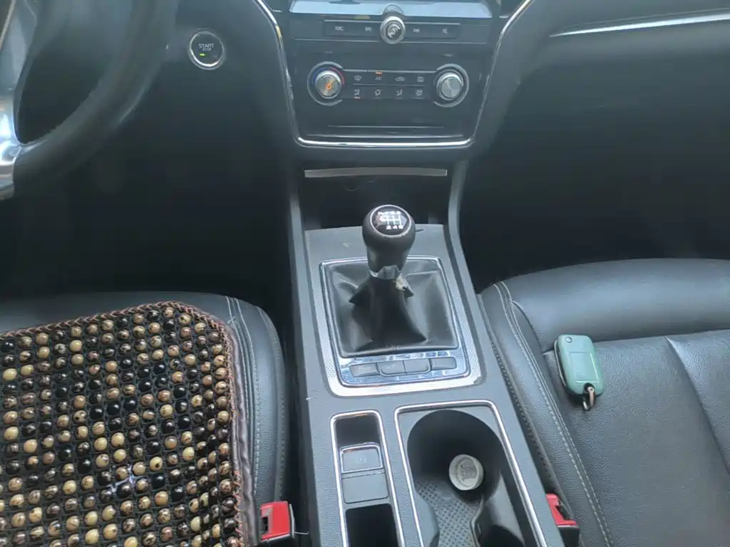 Roewe i6 2018 2018 20T Manual Luxury Edition