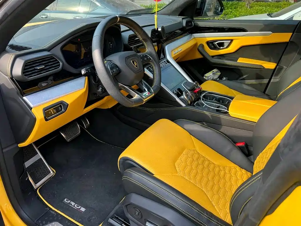 Lamborghini Urus 2021 4.0T V8 фото 3