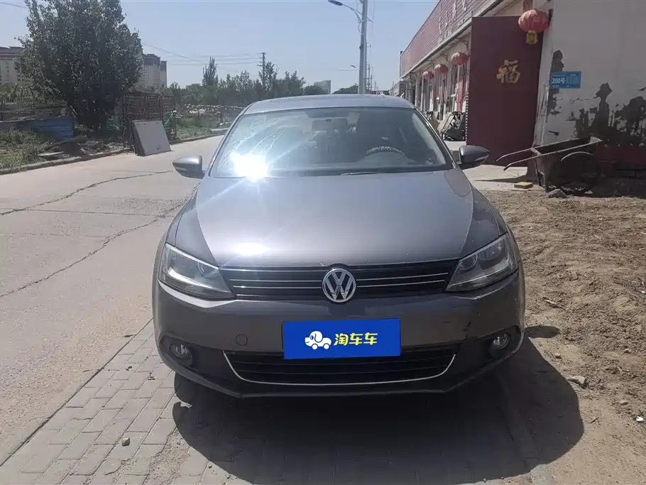 Volkswagen Sagitar 2012 1.6L Automatic Comfort Type фото 2