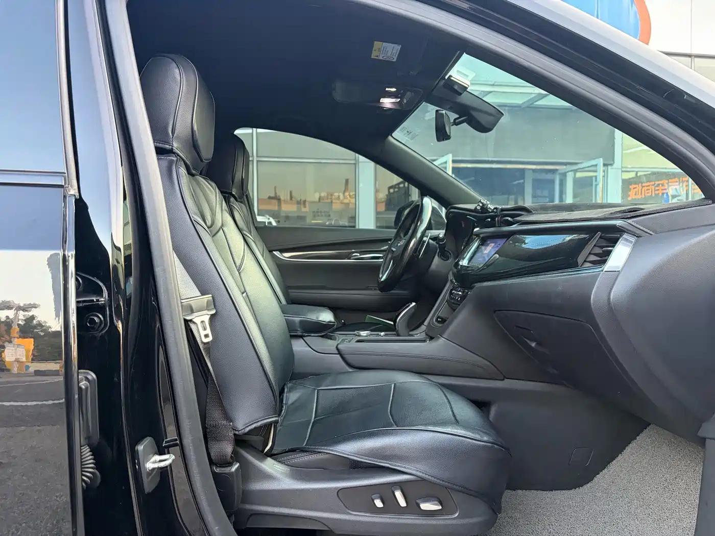 Cadillac XT6 2020 2020 28T 6-Seater Luxury Model