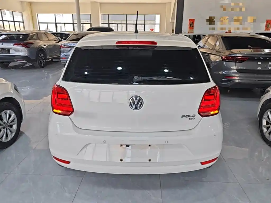 Фото 6 - Volkswagen Polo