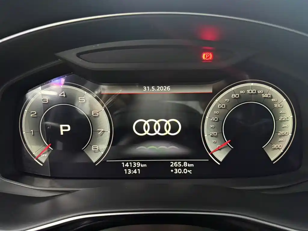 Audi Q8 2023 55 TFSI Luxury Sport фото 4