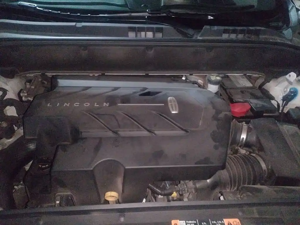 Photo 11 - Lincoln MKX