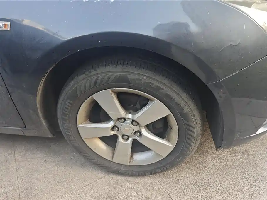 Chevrolet Cruze 2012 1.6L SE MT фото 6