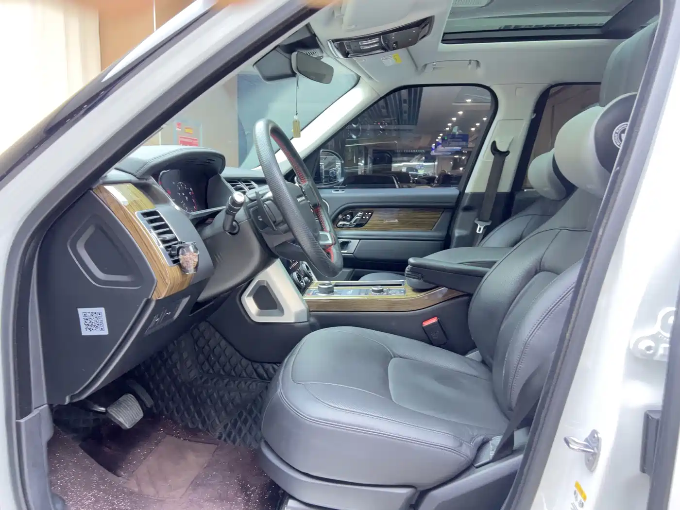 Land Rover Range Rover 2018 3.0 SC V6 Vogue Heritage Extended Edition фото 7
