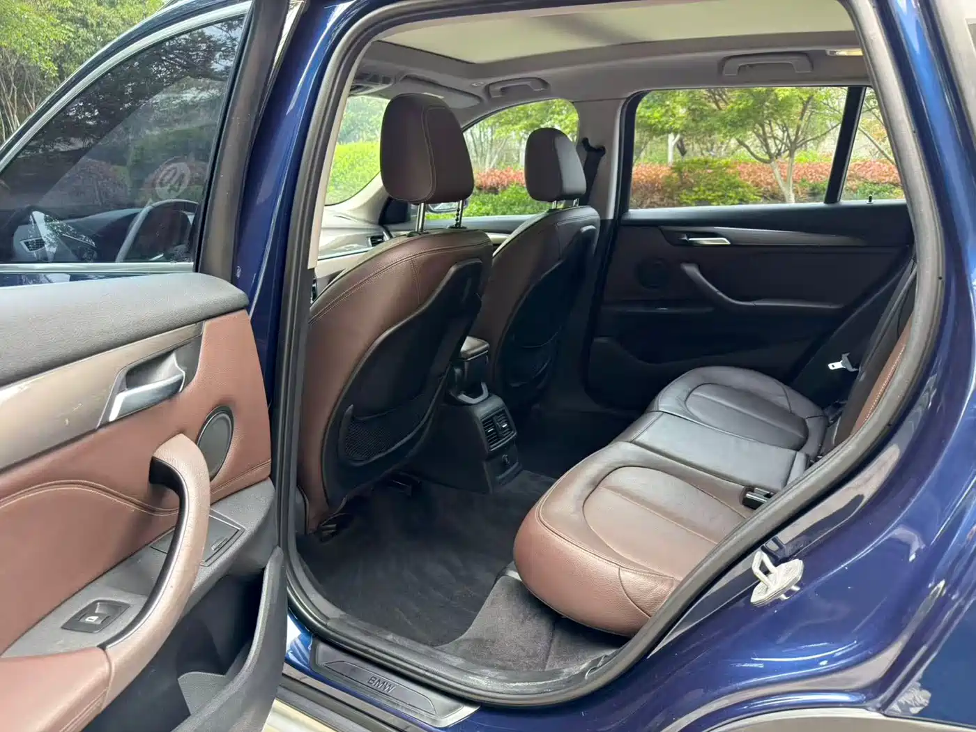 BMW X1 2018 sDrive18Li Premium Model фото 6