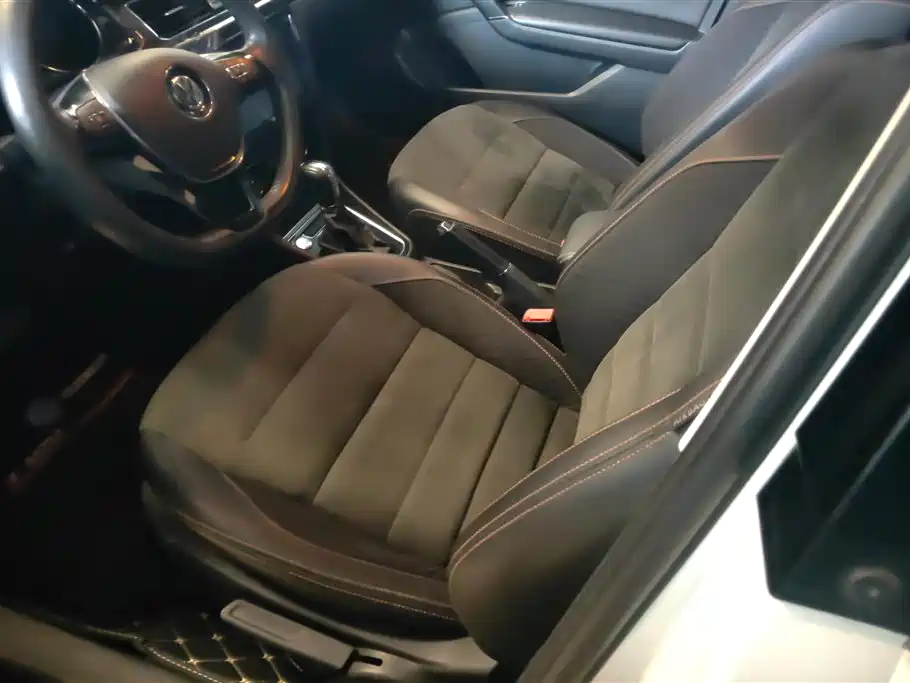 Volkswagen C-TREK 2017 1.6L Automatic Comfort фото 9