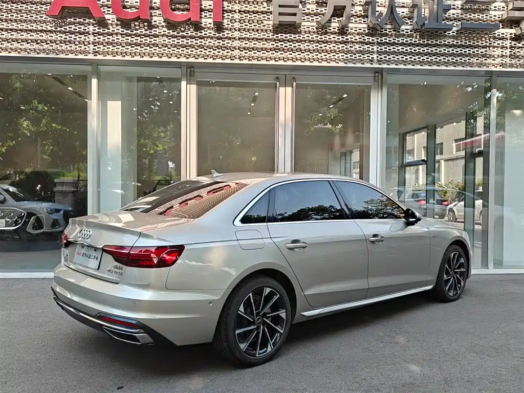 Audi A4L 2020 40 TFSI Luxury Elegance фото 17