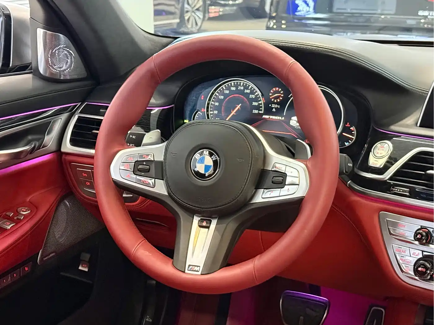 Photo 5 - BMW 7 Series