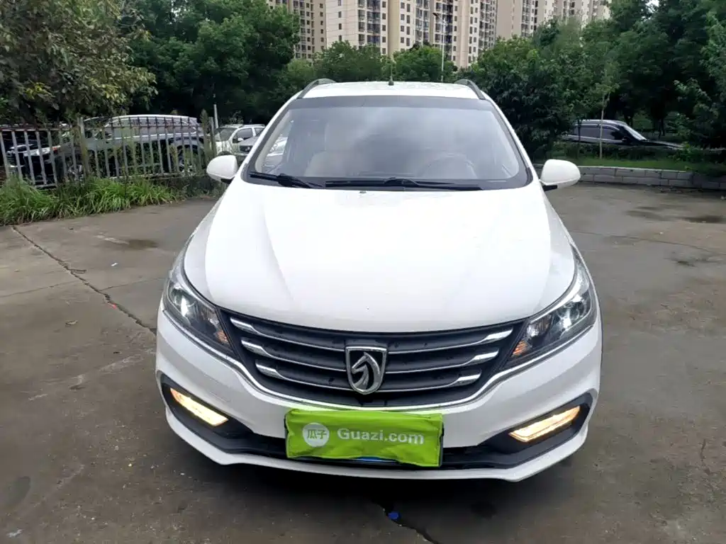 Baojun 310W 2017 2017 1.5L Manual Comfort China V