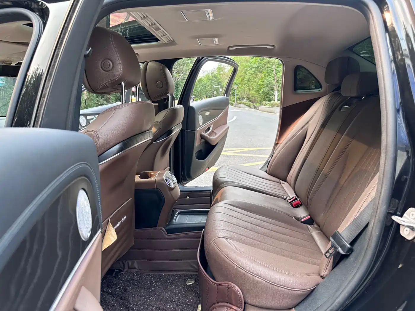 Mercedes-Benz E-Class 2017 E 300 L Luxury фото 11
