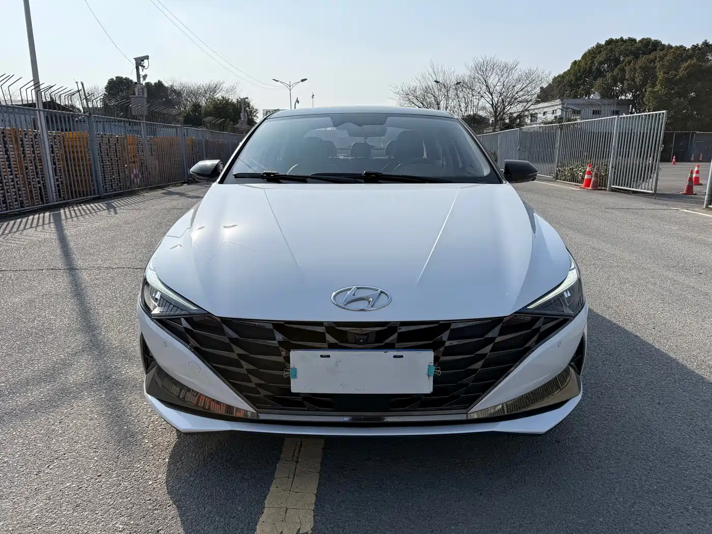 Hyundai Elantra 2021 1.5L CVT TOP Flagship Edition фото 2