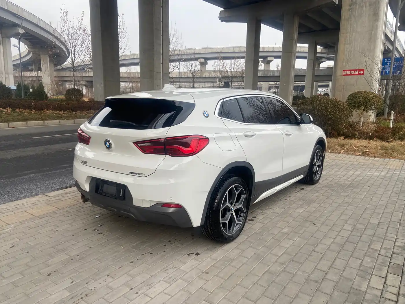 BMW X2 (Import) 2019 sDrive20i M Off-Road Package China VI фото 3