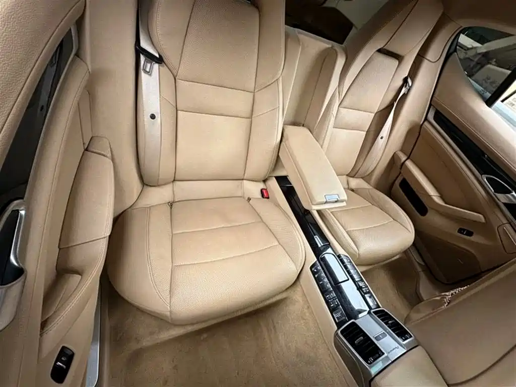 Porsche Panamera 2014 Panamera 4 3.0T фото 6