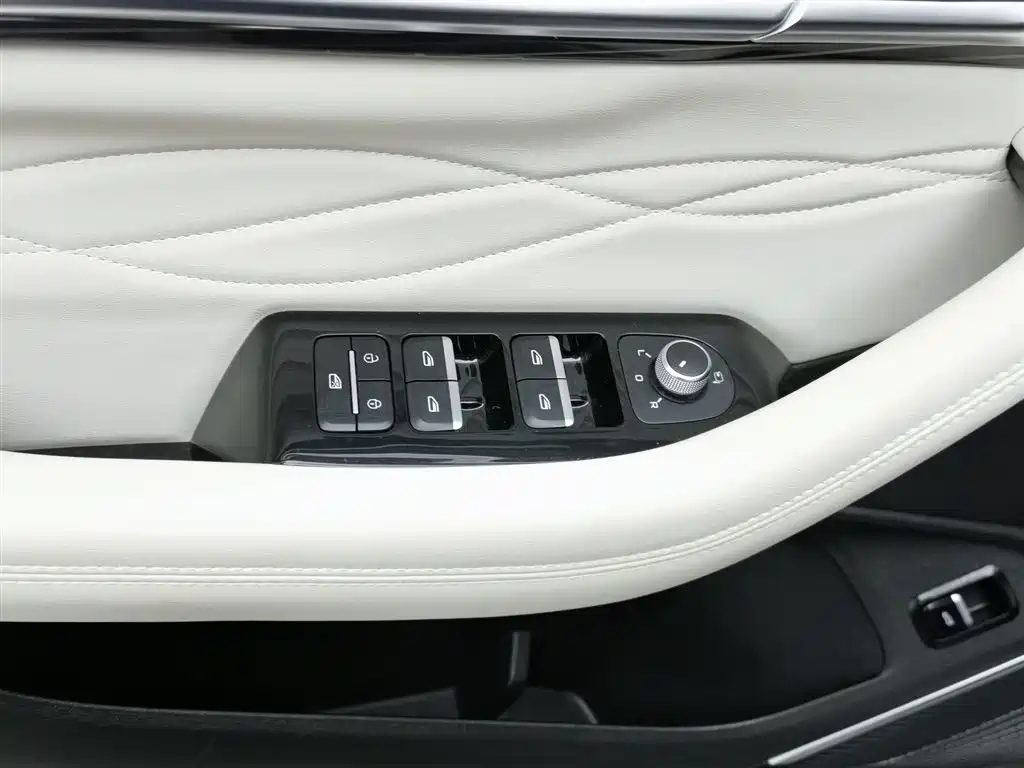 GEELY XINGYUE L