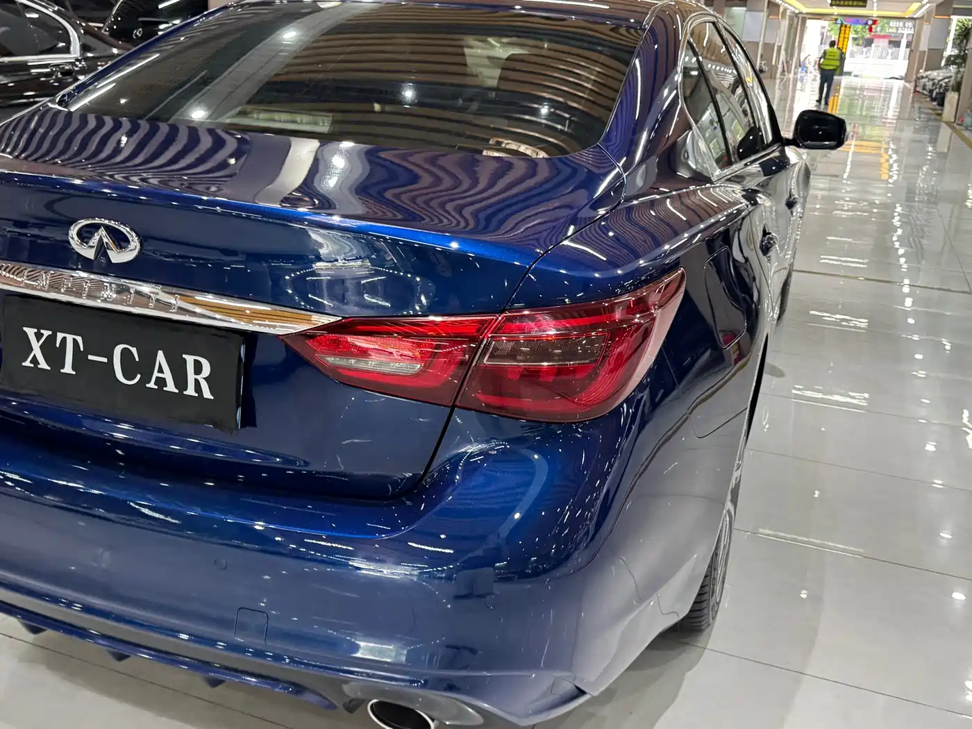 Фото 18 - Infiniti Q50L